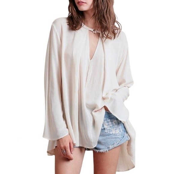 Oatmeal V-neck oversized tunic blouse with pockets size medium - Picture 2 of 9